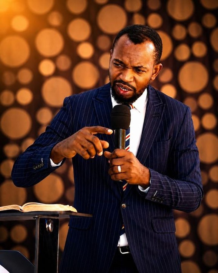 Pastor Emmanuel Emodiae in worship